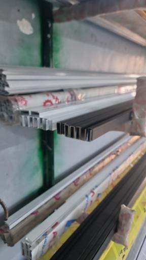 عکس بنگاه شیشه سکوریت نیکبخت