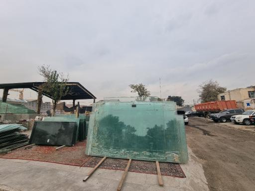 عکس بنگاه شیشه سکوریت نیکبخت