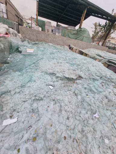 عکس بنگاه شیشه سکوریت نیکبخت