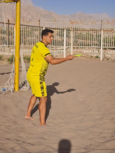عکس فوتبال ساحلی کرمانشاه
