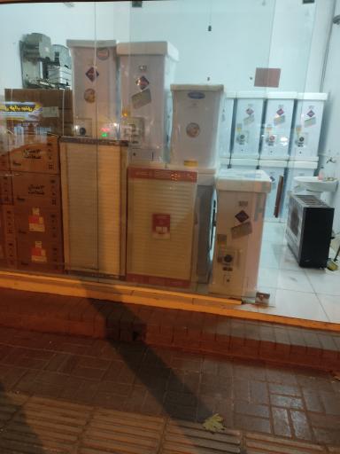 عکس آبگرمکن بوتان سرافراز