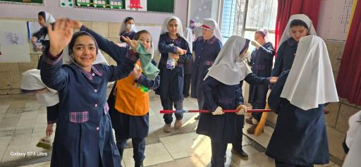 عکس دبستان دخترانه بهار