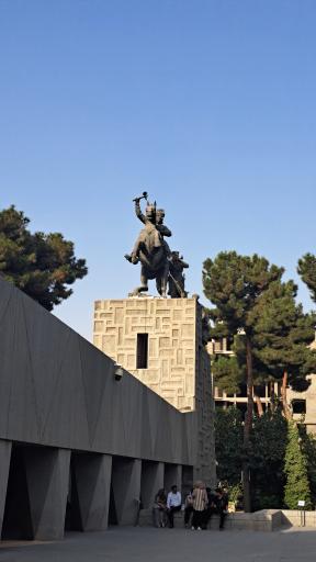 عکس آرامگاه نادر شاه افشار