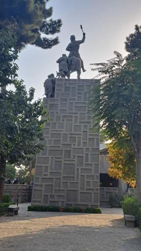 عکس آرامگاه نادر شاه افشار