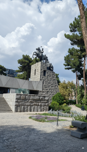 عکس آرامگاه نادر شاه افشار