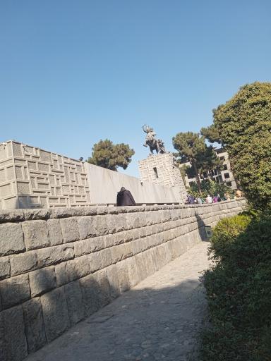 عکس آرامگاه نادر شاه افشار