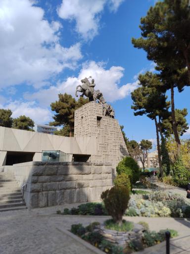 عکس آرامگاه نادر شاه افشار