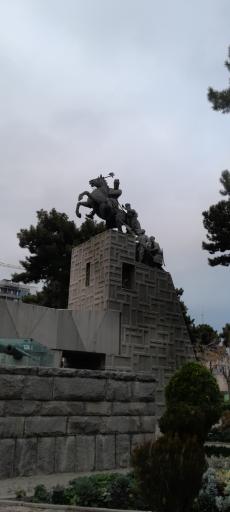 عکس آرامگاه نادر شاه افشار