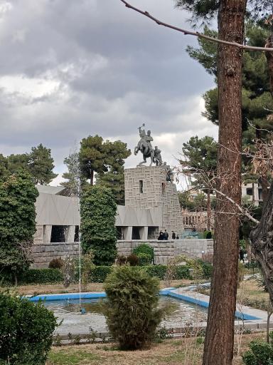 عکس آرامگاه نادر شاه افشار