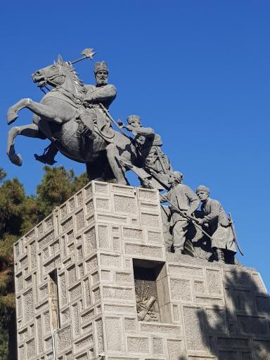 عکس آرامگاه نادر شاه افشار