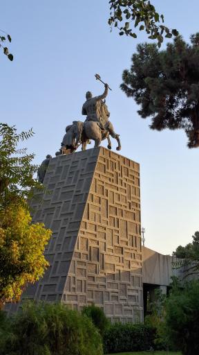 عکس آرامگاه نادر شاه افشار