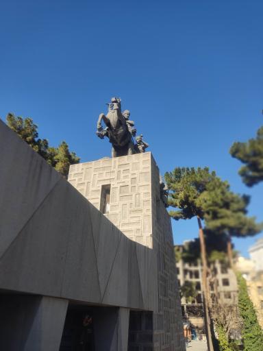 عکس آرامگاه نادر شاه افشار