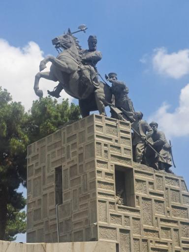 عکس آرامگاه نادر شاه افشار
