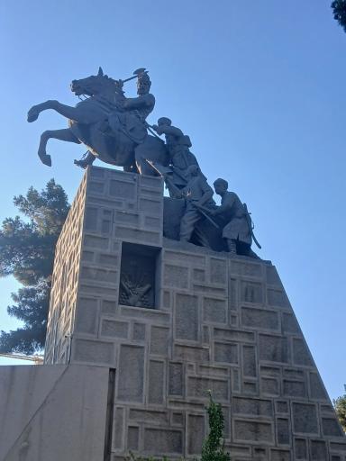 عکس آرامگاه نادر شاه افشار