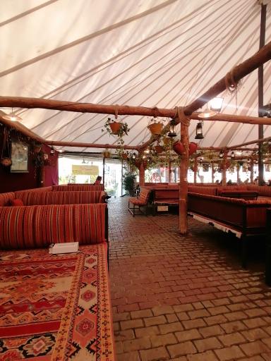 عکس باغ رستوران شاندیز منوچهری