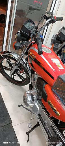 عکس لوازم یدکی موتورسیکلت حسین بالوی