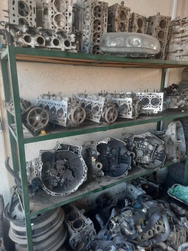 عکس لوازم یدکی و استوک علی پیرنیا