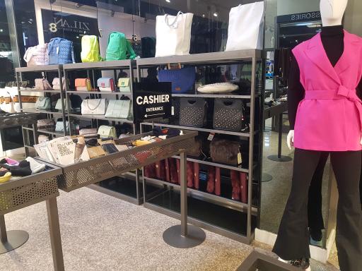 عکس فروشگاه زیلان مگا استور