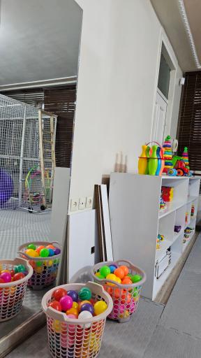 عکس کلینیک کاردرمانی و گفتاردرمانی تیوان