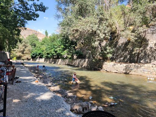 عکس رستوران دشت بهشت