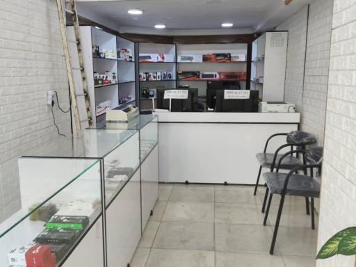 عکس کافی نت و موبایل نگین