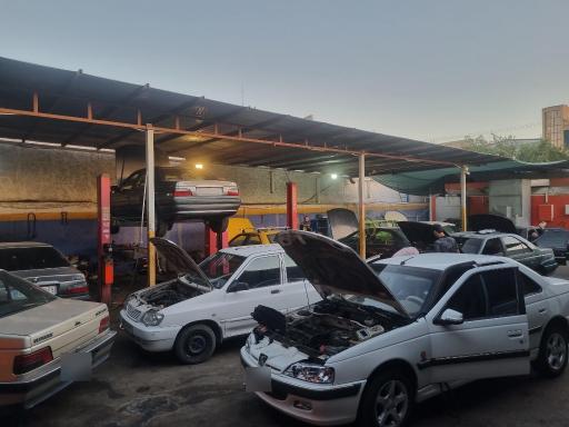عکس خدمات تخصصی برق خودرو پیشرو