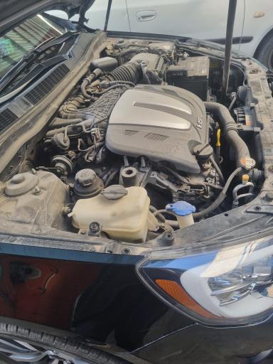 عکس خدمات تخصصی برق خودرو پیشرو