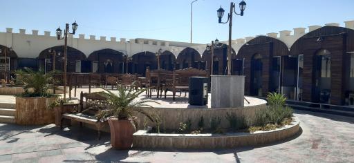 عکس سفره خانه سنتی قلعه