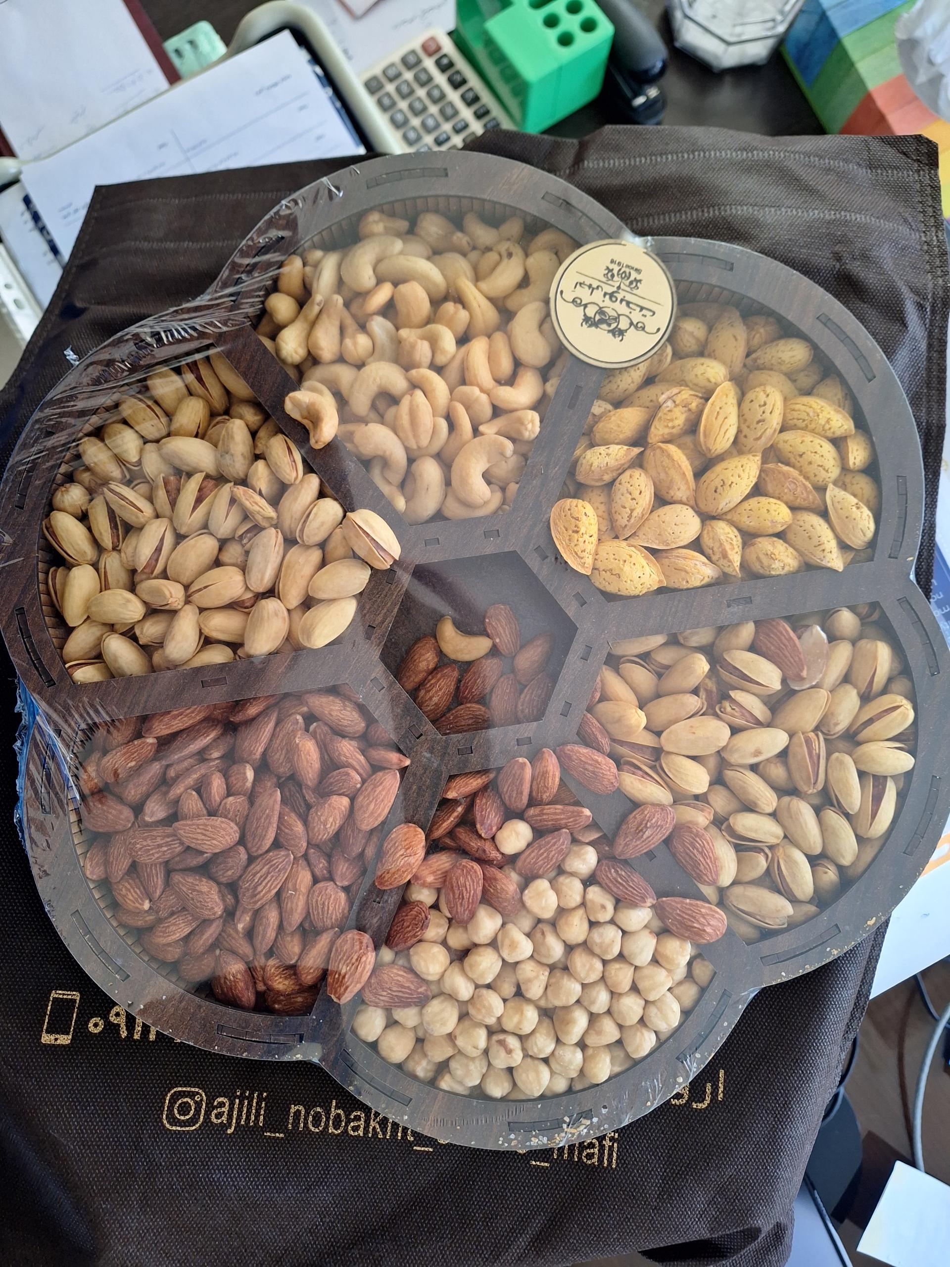 عکس آجیل نوبخت شعبه خیابان امین