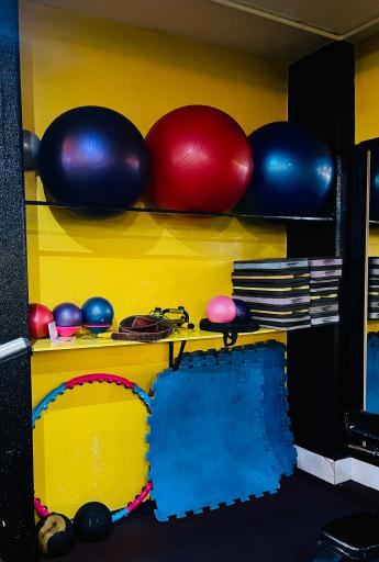 آکادمی پرورش‌اندام دانیال