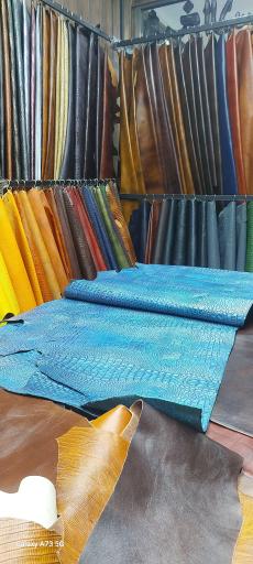 عکس فروشگاه چرم پاییز