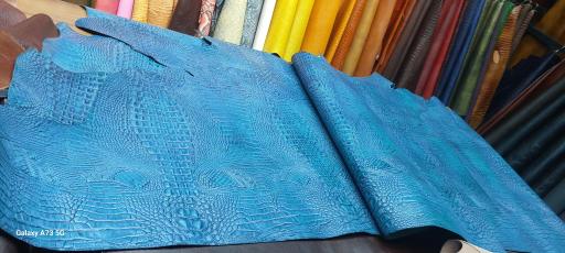 عکس فروشگاه چرم پاییز