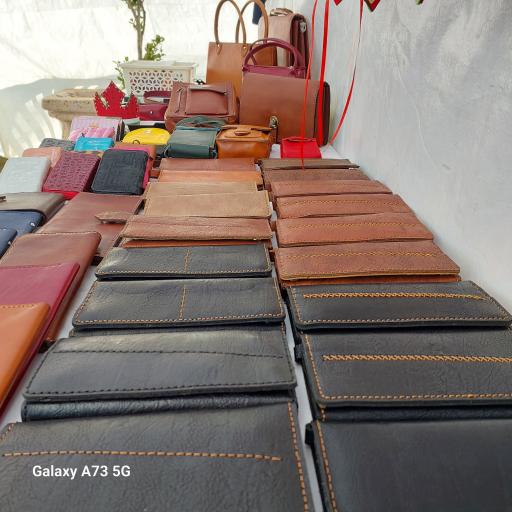 عکس فروشگاه چرم پاییز