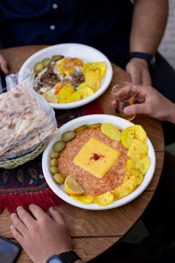 عکس کافه صبحانه چاشت بیست