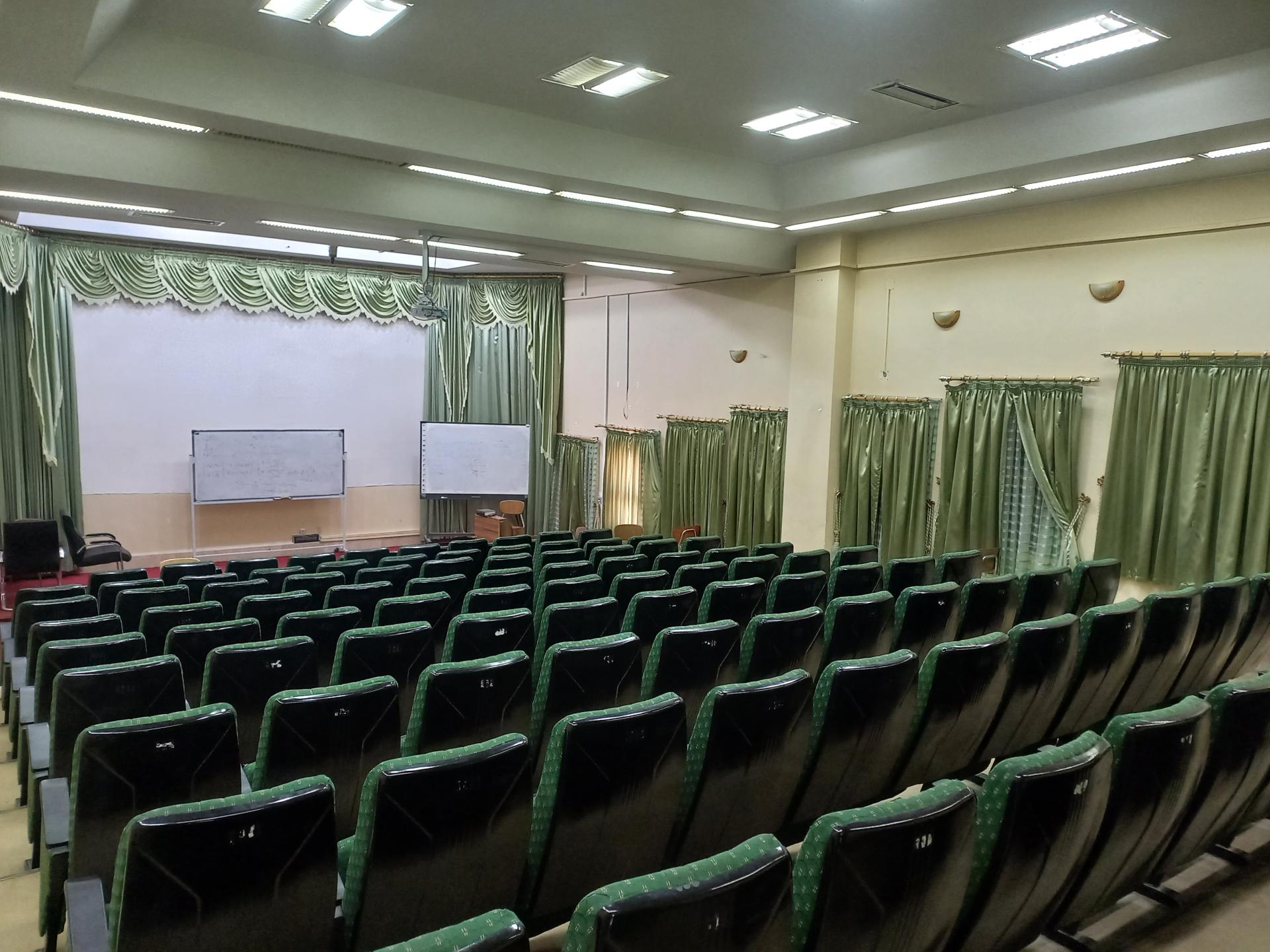 عکس آمفي تئاتر شهید آوینی