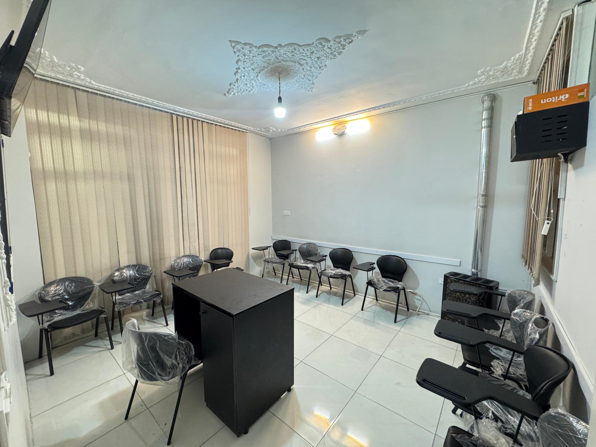 عکس آموزشگاه زبان نیکا