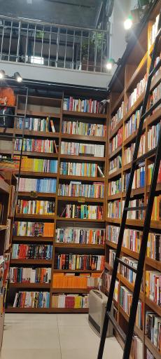 عکس کافه کتاب شازده کوچولو