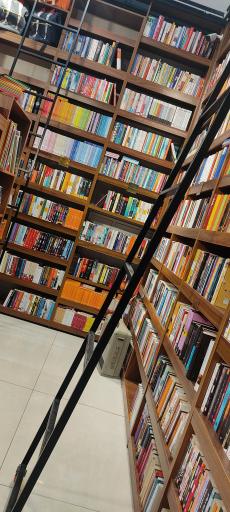 عکس کافه کتاب شازده کوچولو