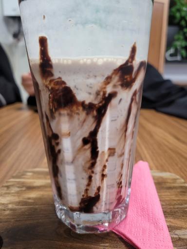 عکس کافه کتاب شازده کوچولو