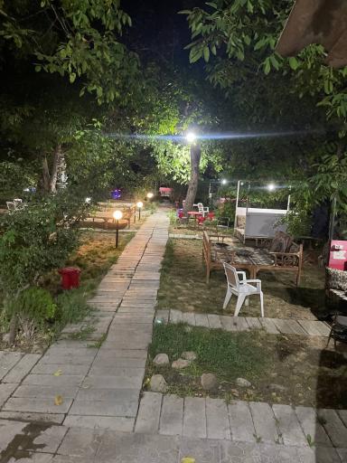 عکس کافه رستوران باغ بهشت خانواده