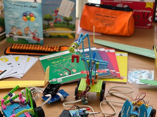 عکس سوریاس (موسسه آموزشی چرتکه، رباتیک و گلایدر)