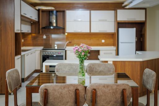 هتل آپارتمان ناژوان