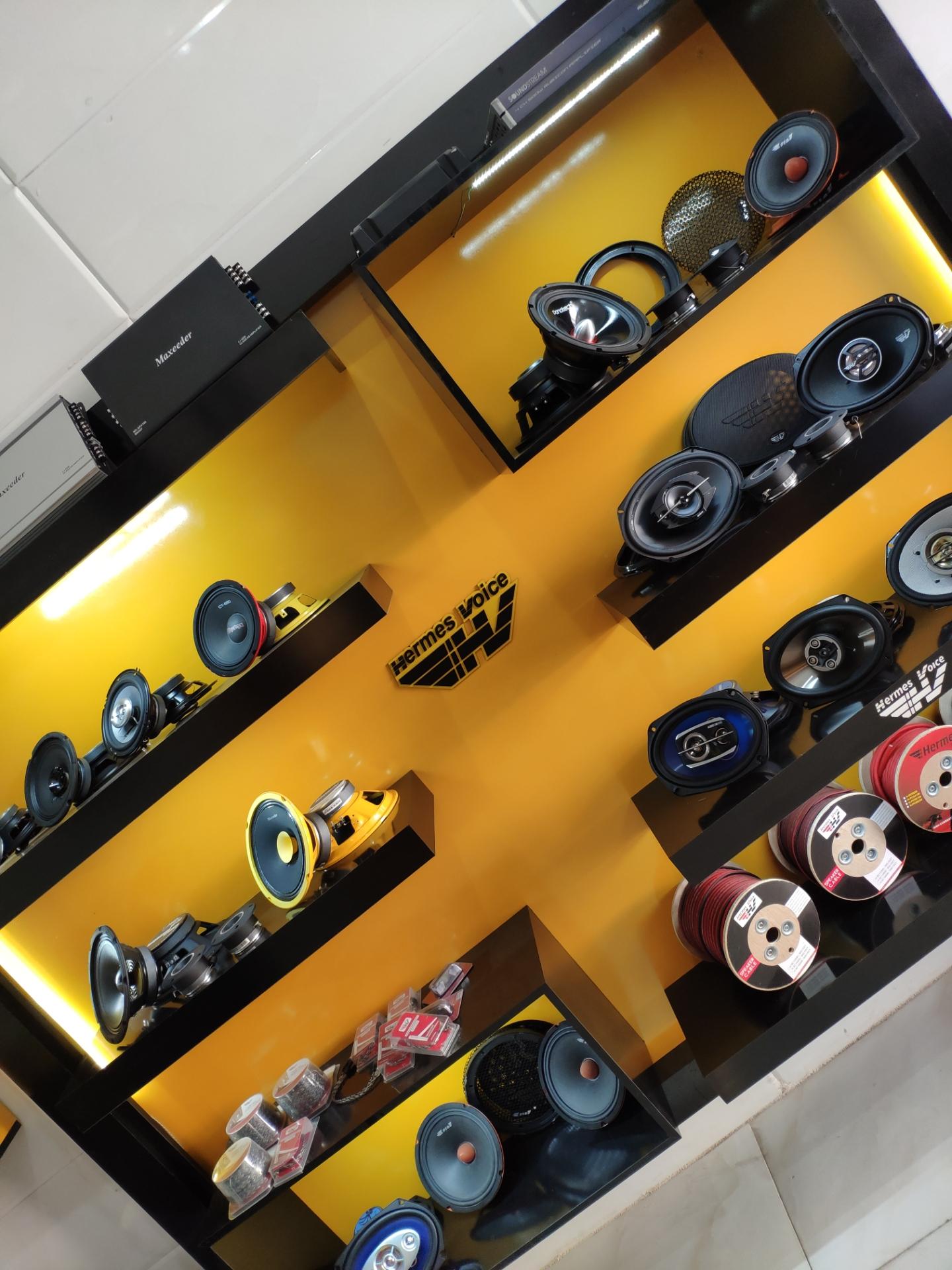 عکس مجموعه رویال استریو (شیشه دودی و سیستم صوتی)