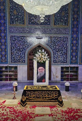 عکس آرامگاه رهبر شهید آیت الله العظمی سید علی حسینی خامنه‌ای 
