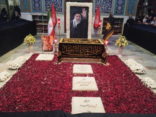 عکس آرامگاه رهبر شهید آیت الله العظمی سید علی حسینی خامنه‌ای 