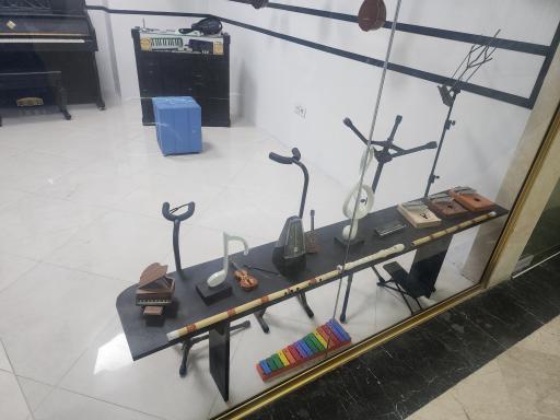 عکس فروشگاه موسیقی آرتلیام