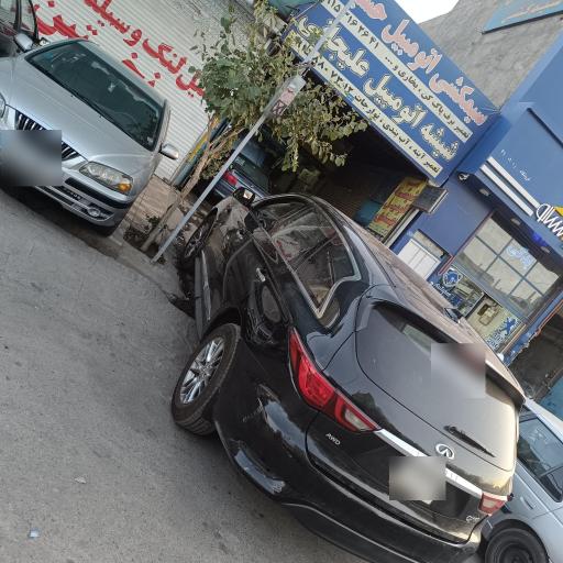 عکس شیشه اتومبیل علیجانی