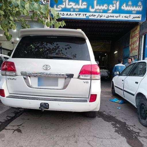 عکس شیشه اتومبیل علیجانی
