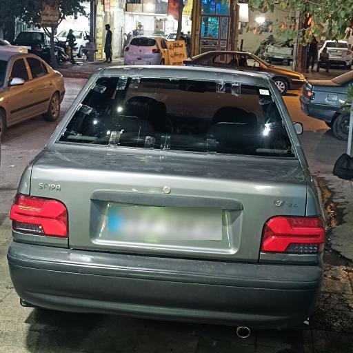 عکس شیشه اتومبیل علیجانی