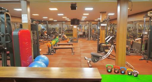 عکس باشگاه بدنسازی طنین